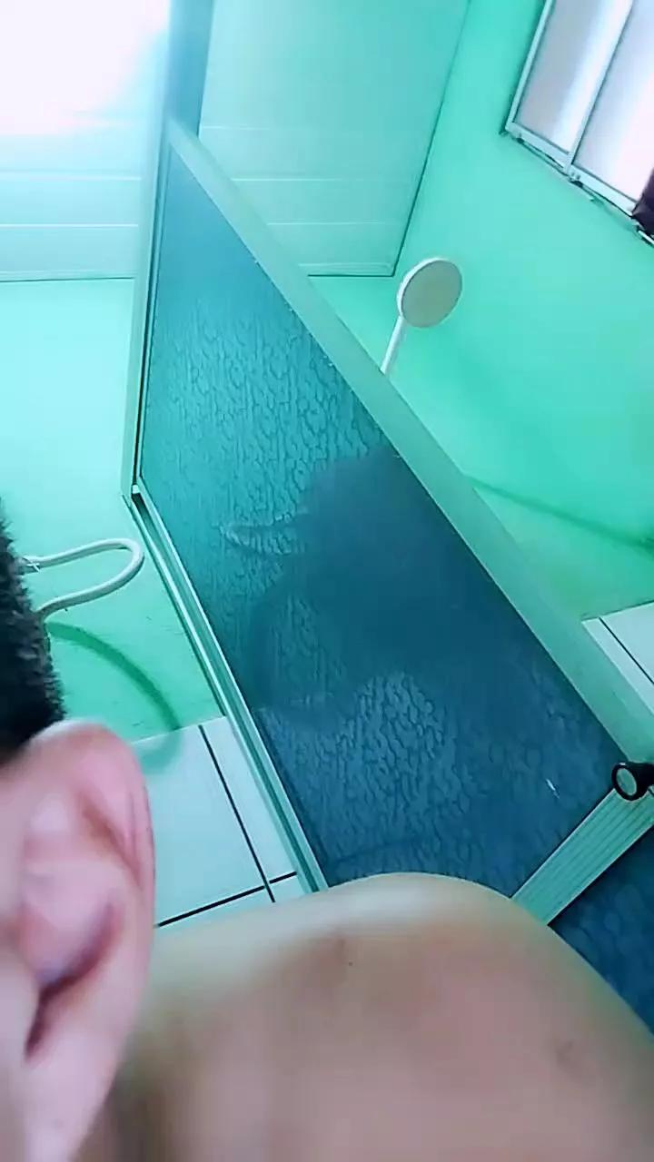 Hanz766 on Cam4 