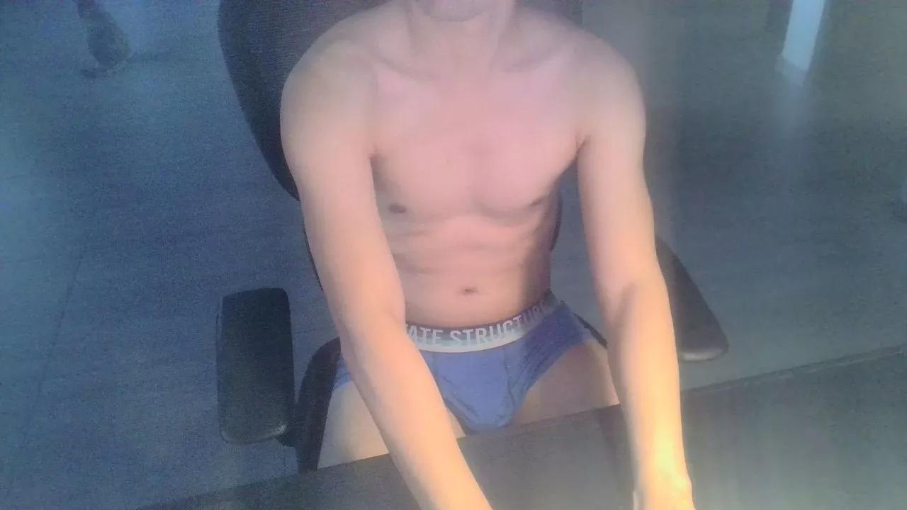 hazeboy84 on Cam4 
