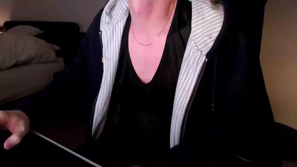 hohohahaha on Cam4 
