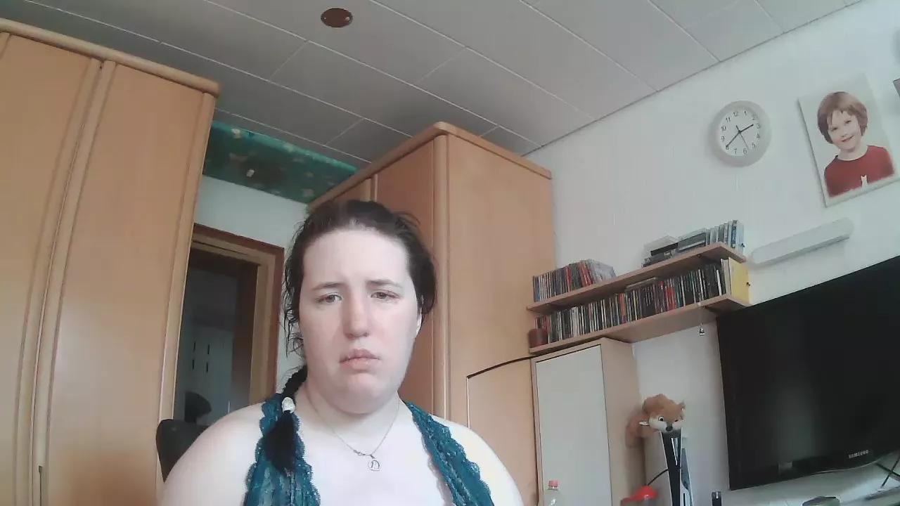 hotwife2026 on Cam4 