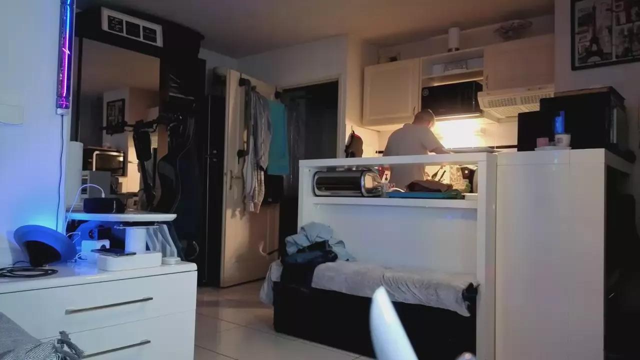 HuGo4K on Cam4 