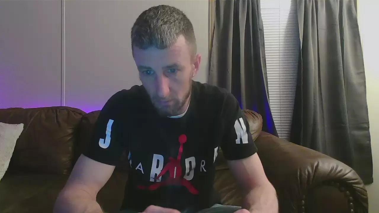 HungStud42069 on Cam4 