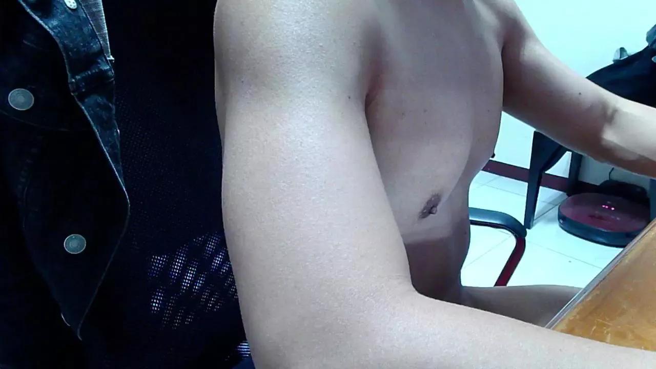 ianvon01 on Cam4 