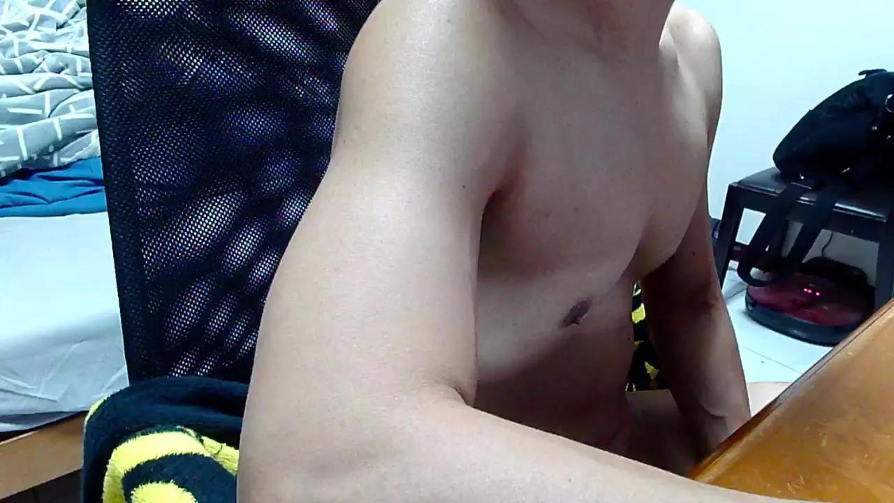 ianvon01 on Cam4 