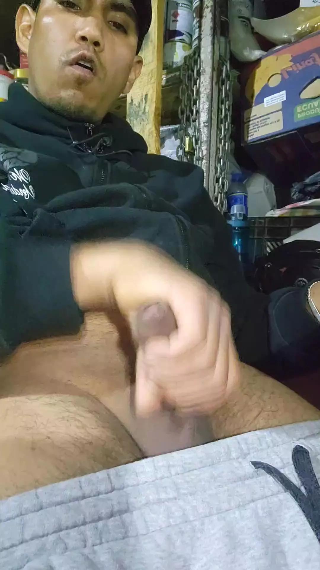Jaaviier69 on Cam4 