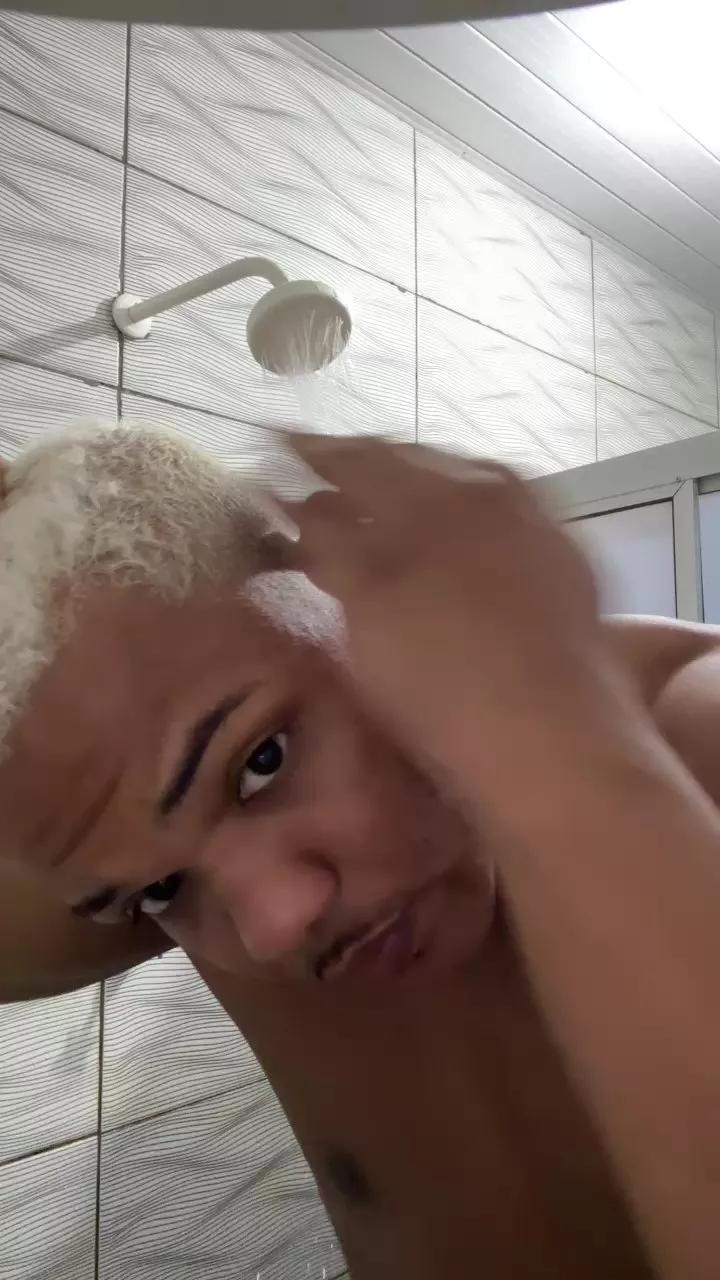 Joedot24 on Cam4 