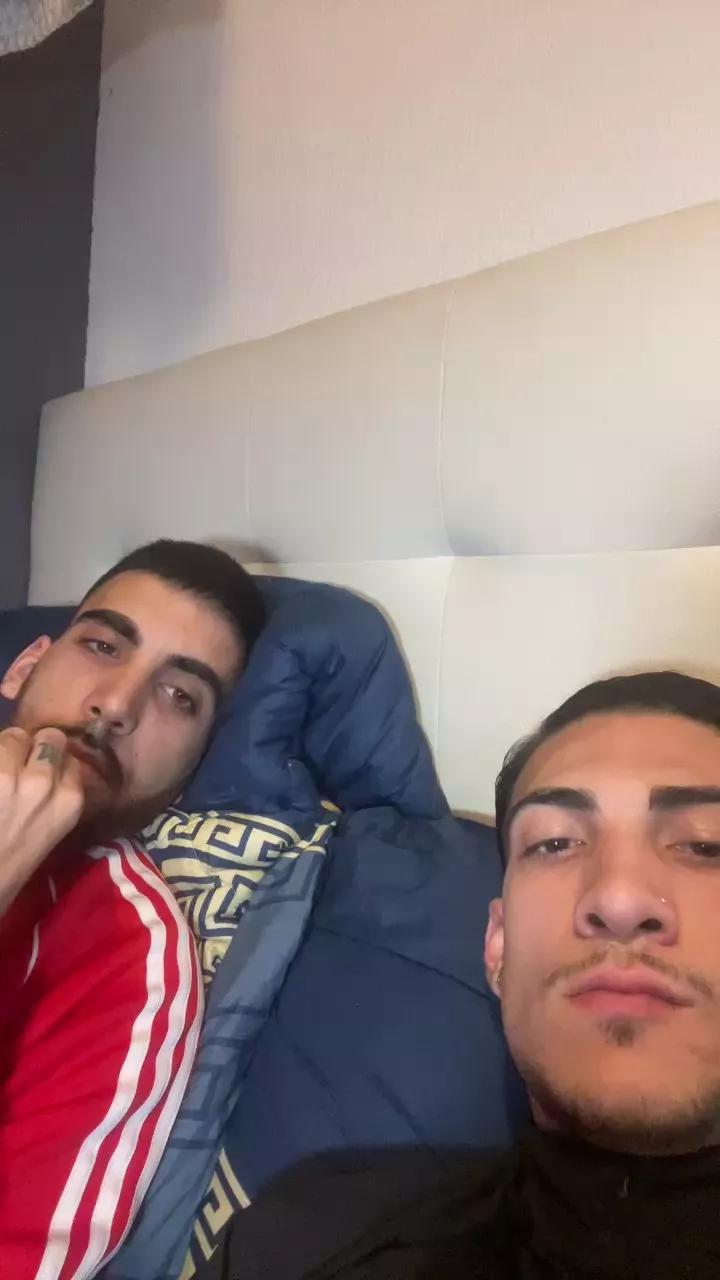 Jotadoble21 on Cam4 
