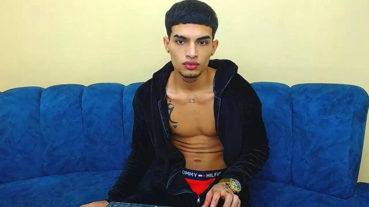 KalvinVoy on Cam4 
