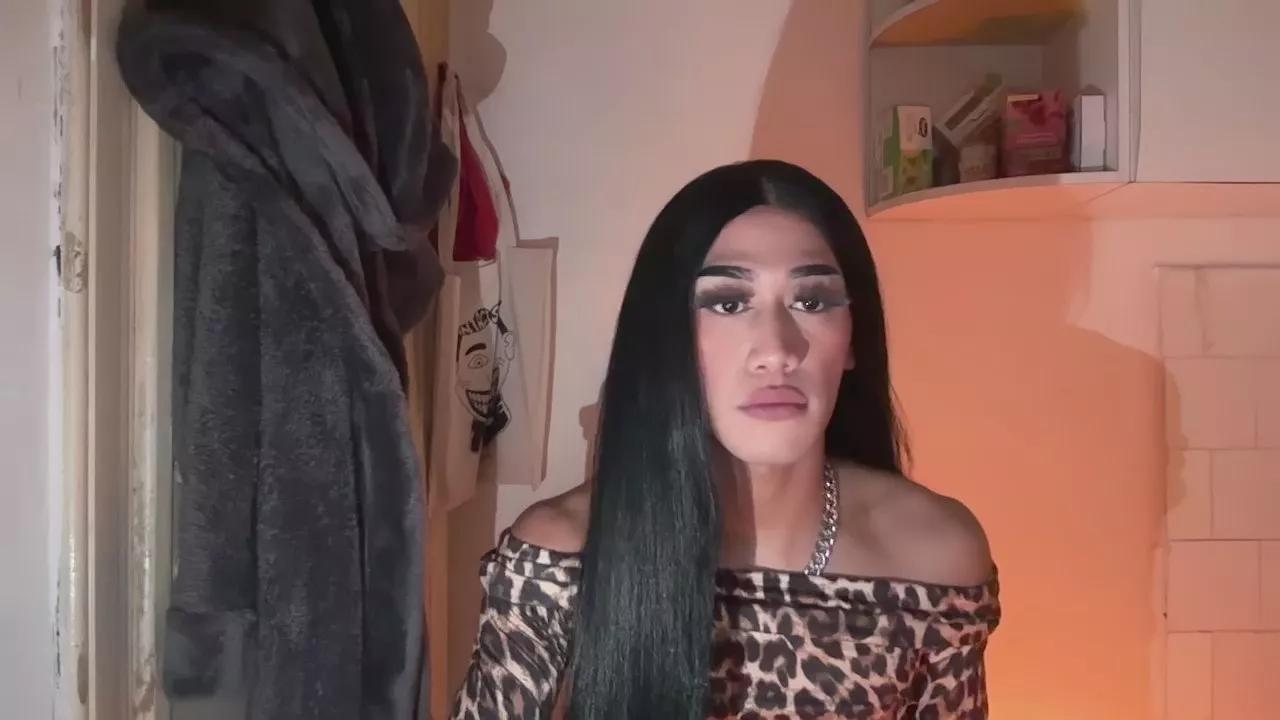 KellyLaDyoda on Cam4 