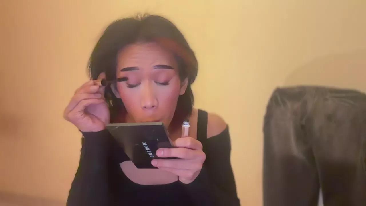 KellyLaDyoda on Cam4 