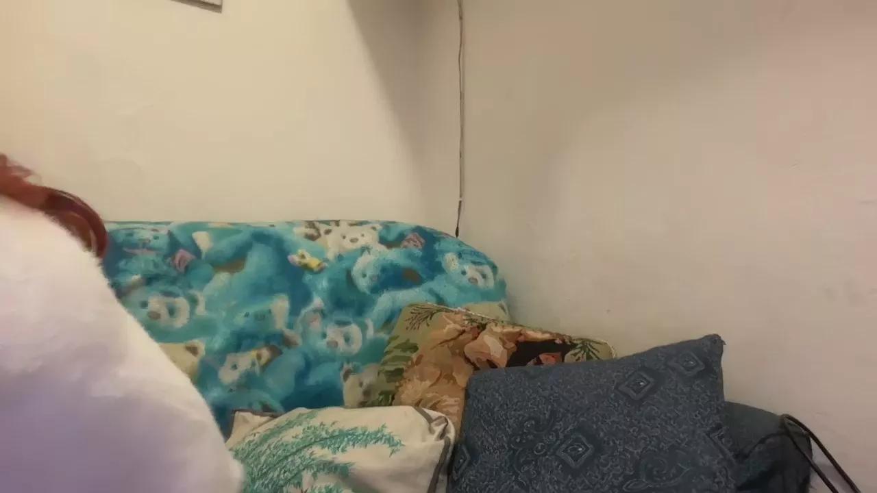 KellyLaDyoda on Cam4 