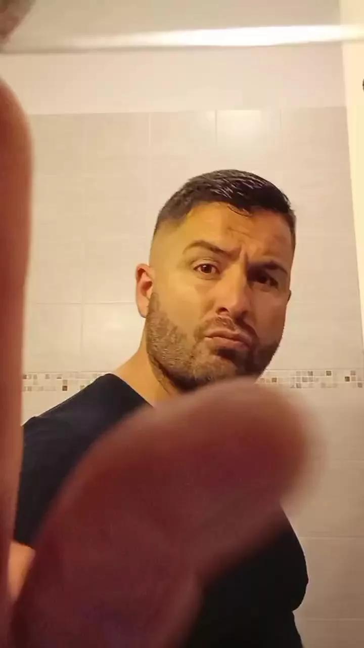 Kingbull1900 on Cam4 