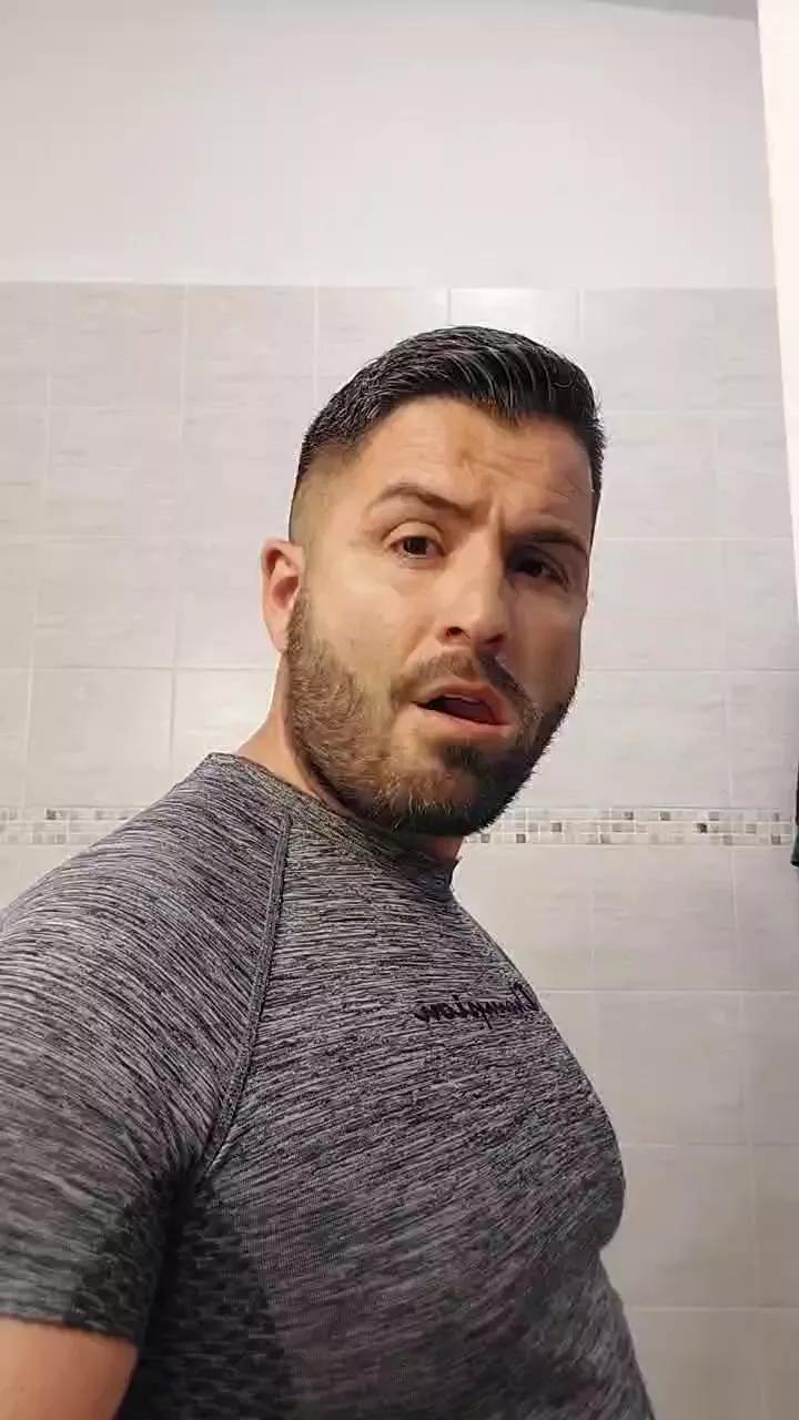 Kingbull1900 on Cam4 