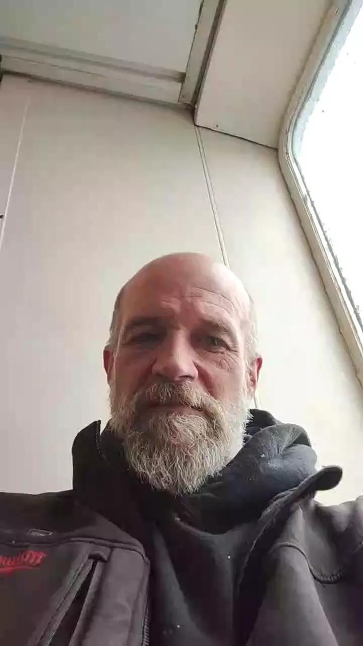 Kinky_canuck1 on Cam4 