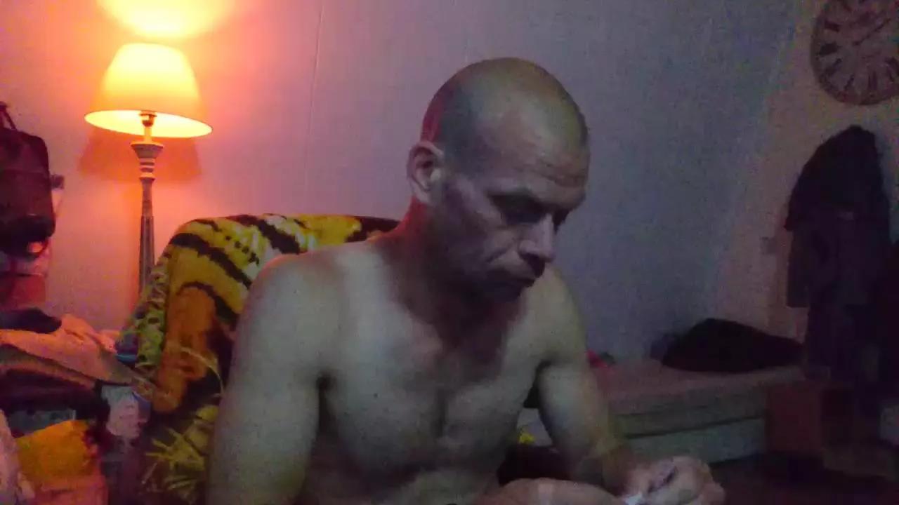 Kinky_Play on Cam4 