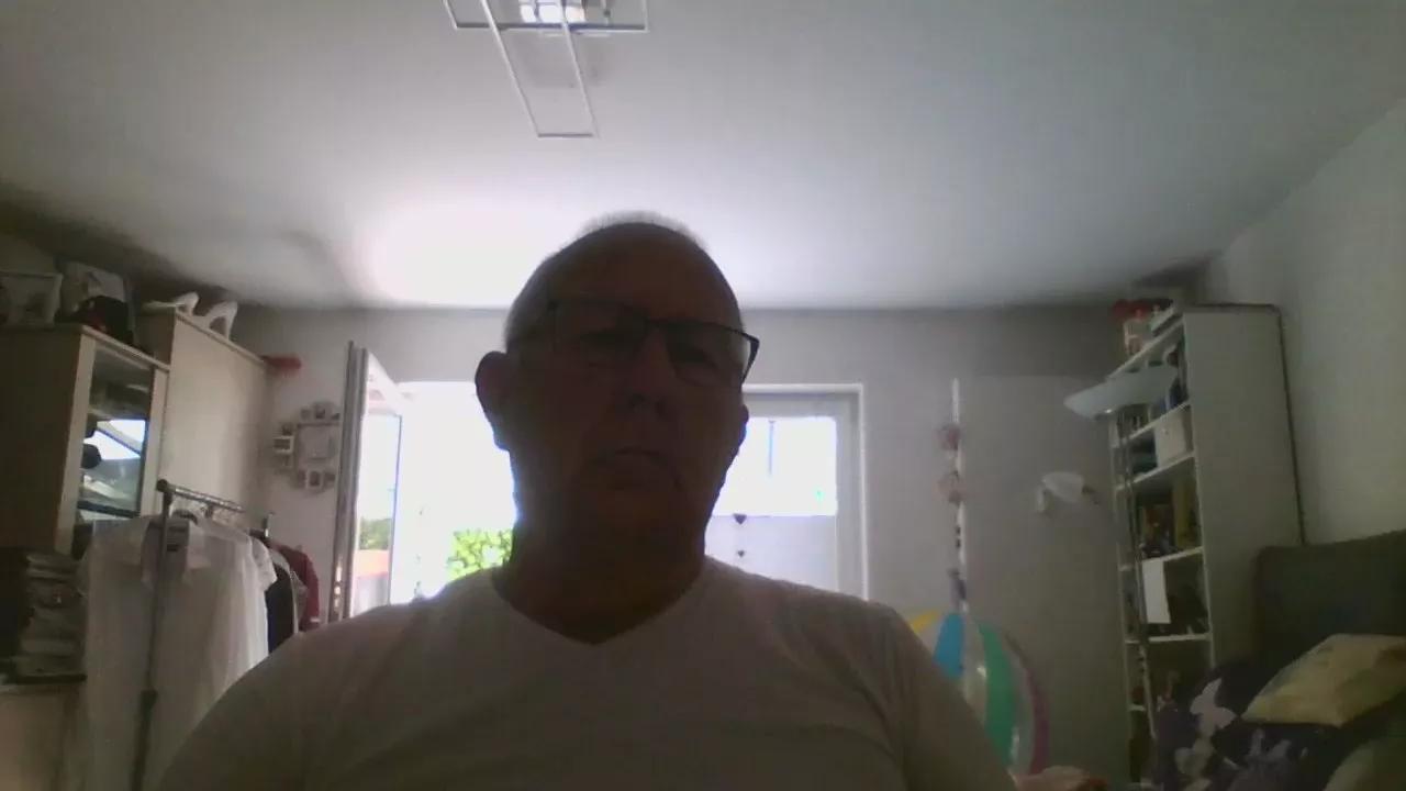 klaus4457 on Cam4 