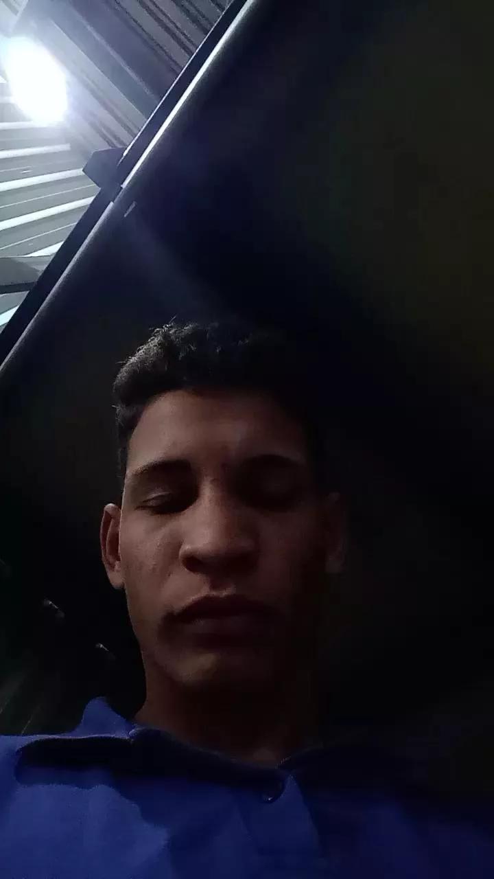 Kngostosoo on Cam4 