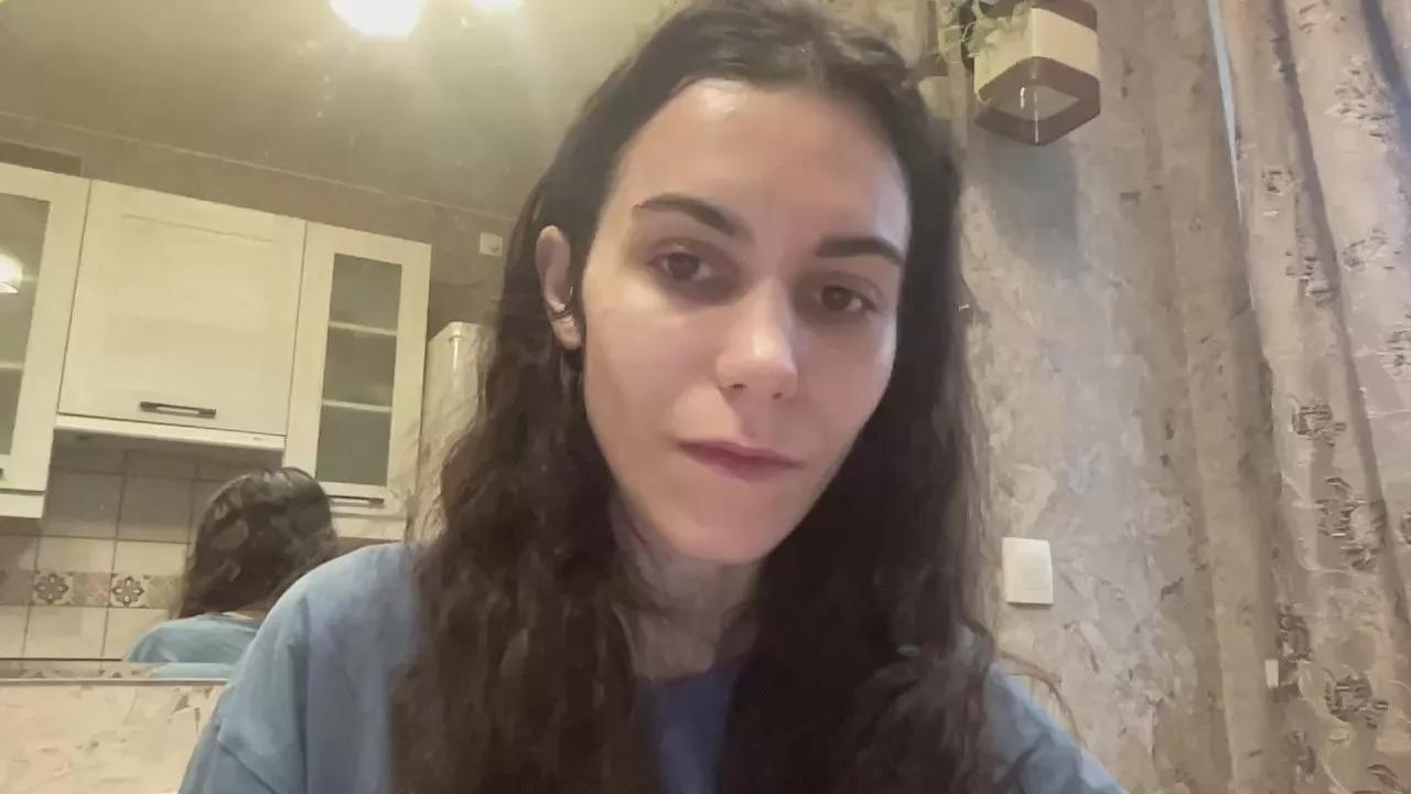kyaraxxx on Cam4 