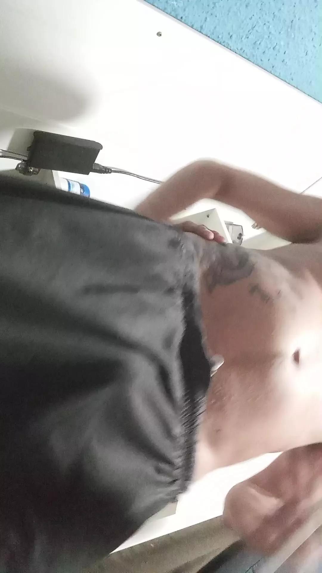 LatinoecuadorXx on Cam4 
