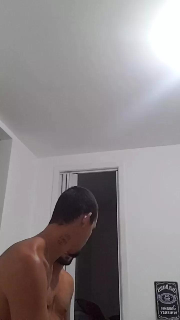 Levi_Henrique on Cam4 