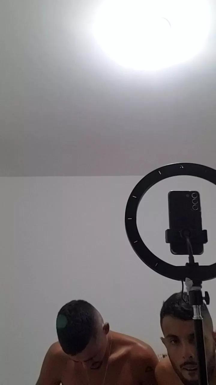 Levi_Henrique on Cam4 