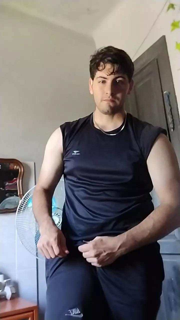 Lucas_Pink1 on Cam4 