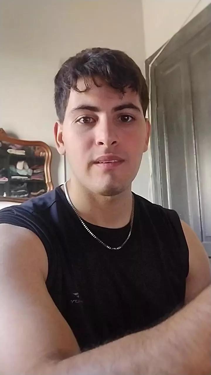 Lucas_Pink1 on Cam4 