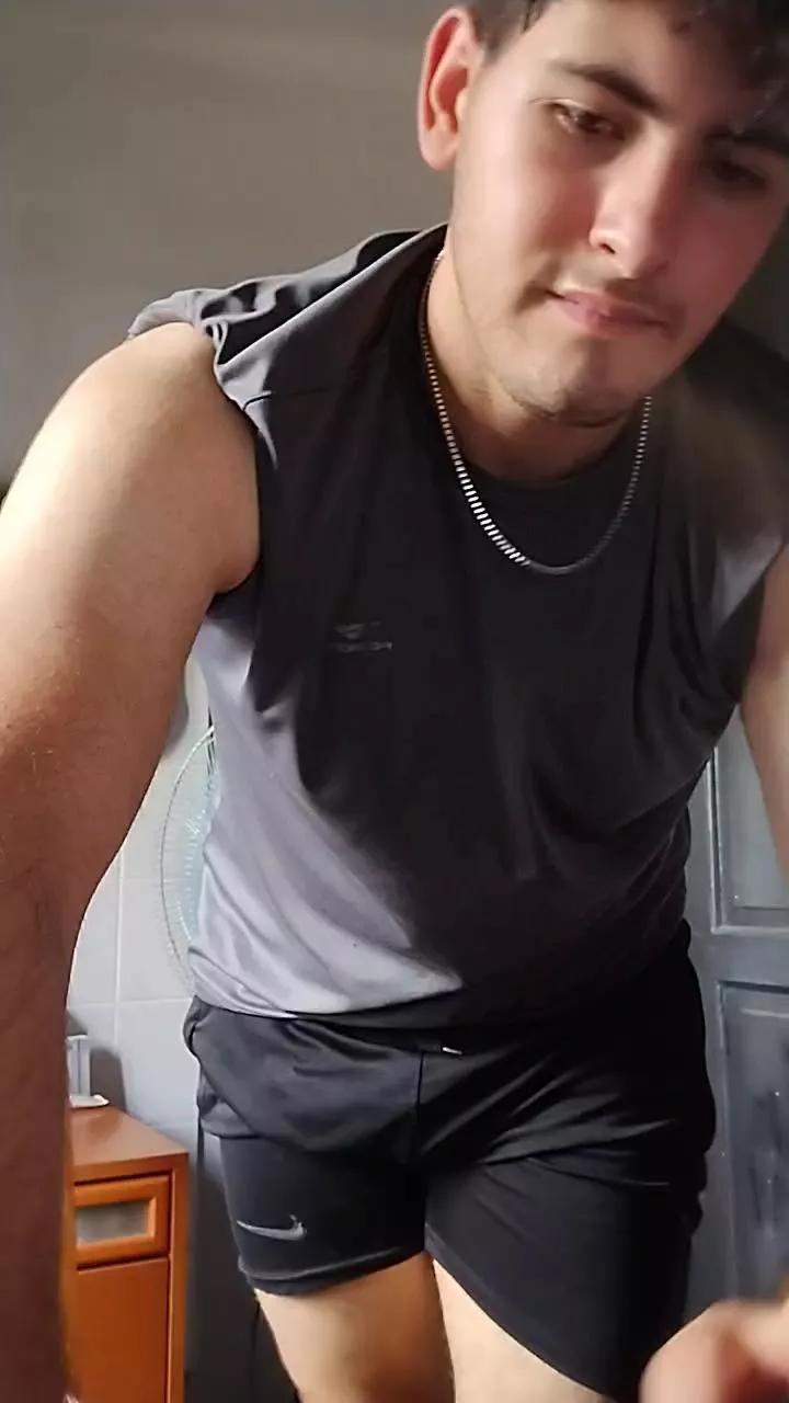 Lucas_Pink1 on Cam4 