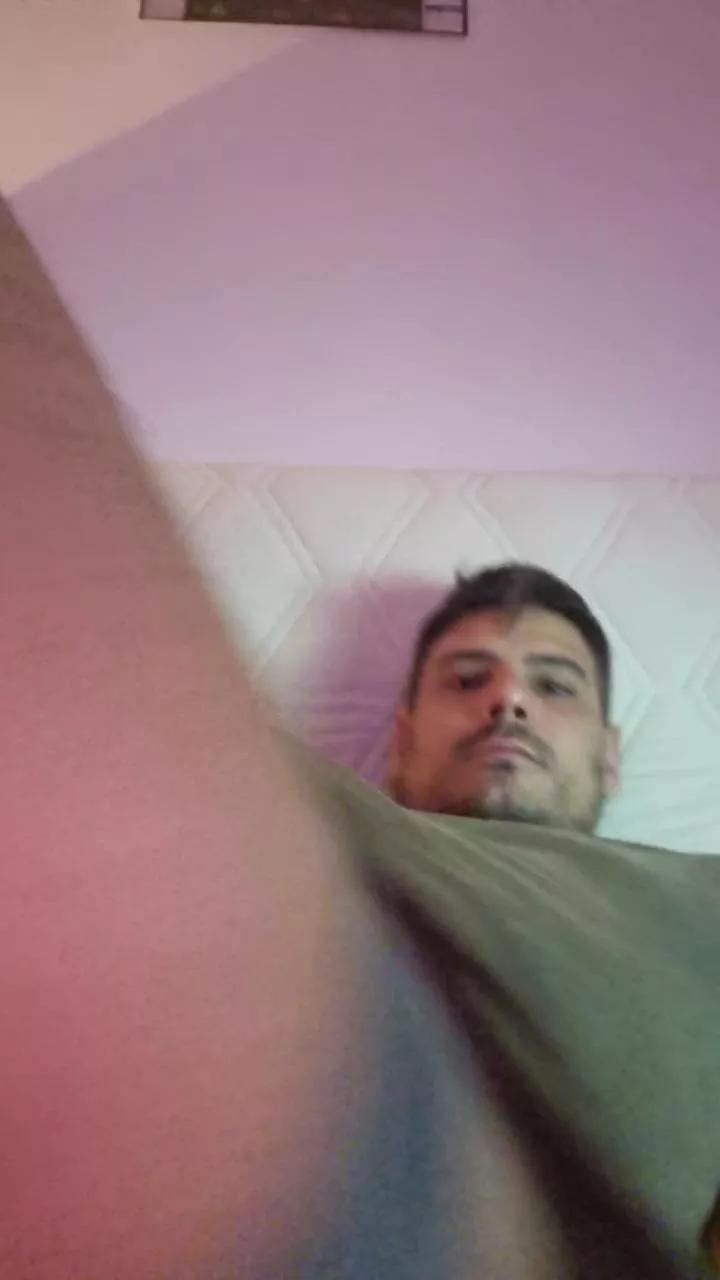 Luzzl on Cam4 