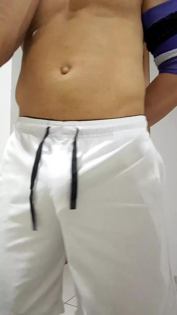 MACHO_PUTO33 on Cam4 