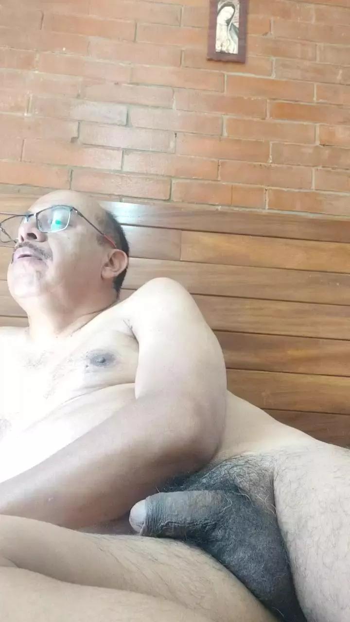MaduroTol on Cam4 