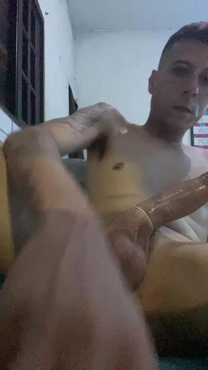 magrinhogosto77 on Cam4 