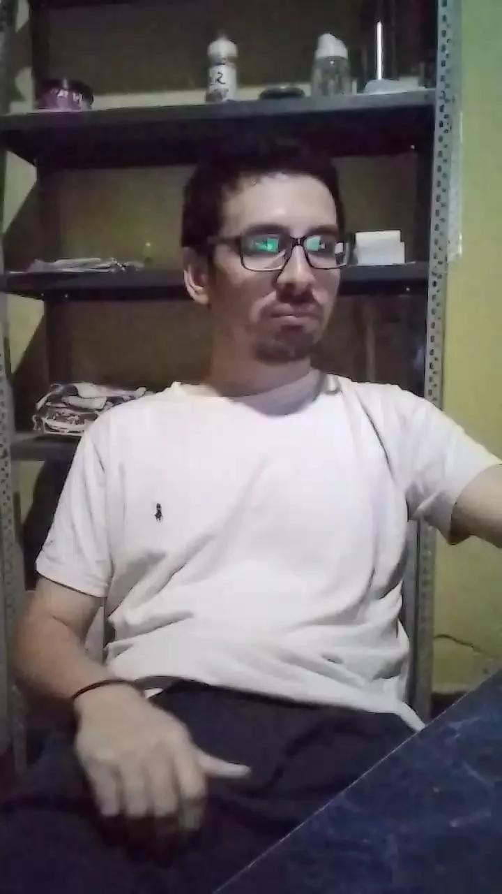 Maxiw7 on Cam4 
