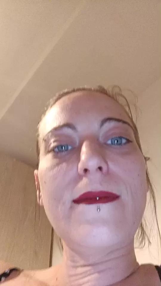 misscharlotte21 on Cam4 