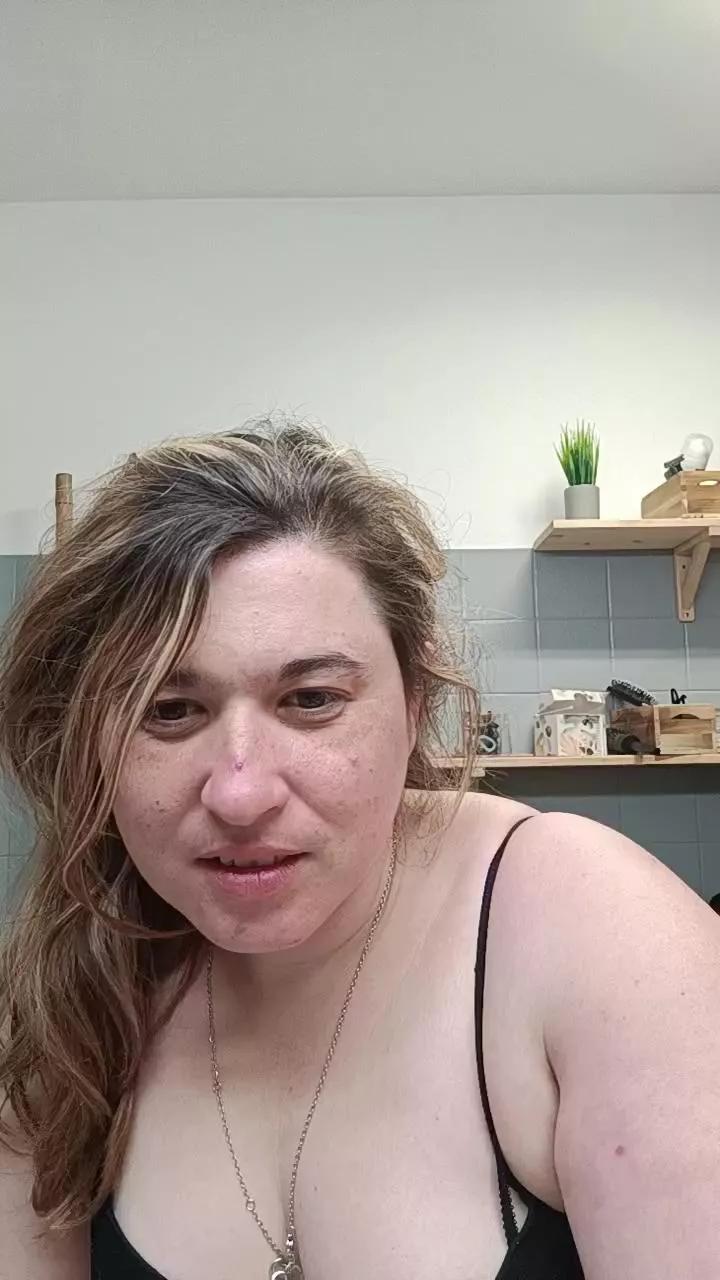 Misslili30 on Cam4 