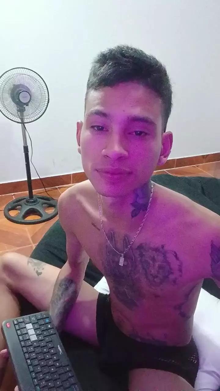 MonkeyD_66 on Cam4 