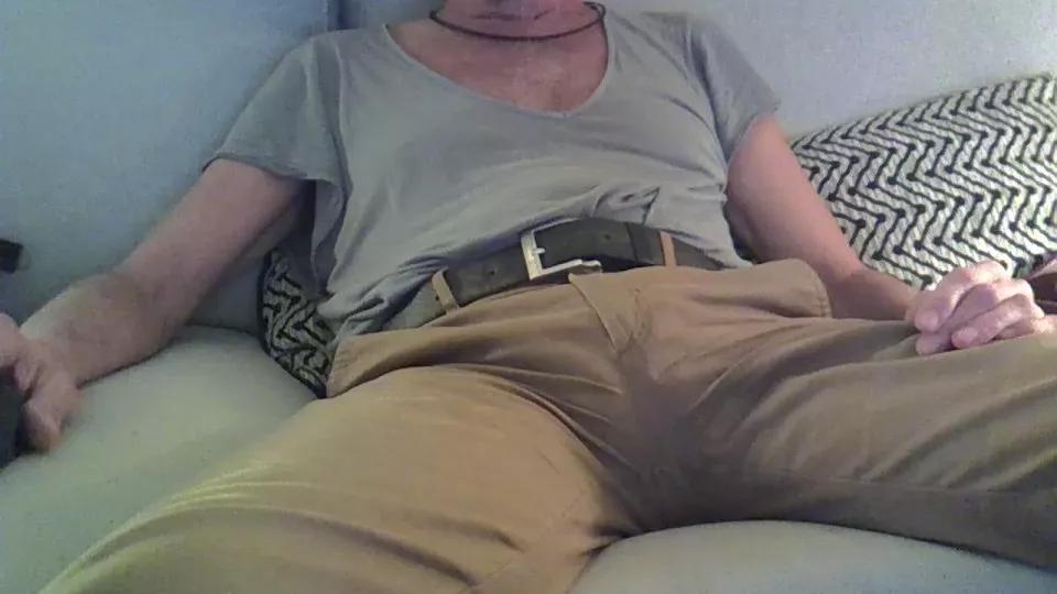 moulebite92 on Cam4 