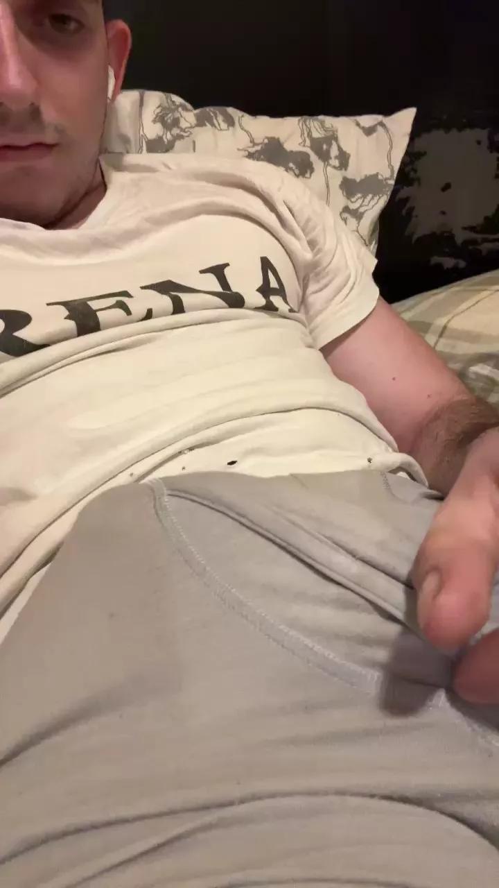 MrCazzone01 on Cam4 
