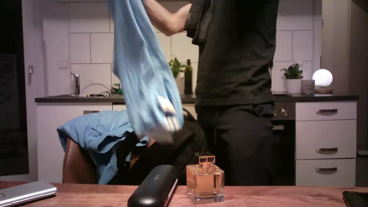 MrGeiZ2512 on Cam4 