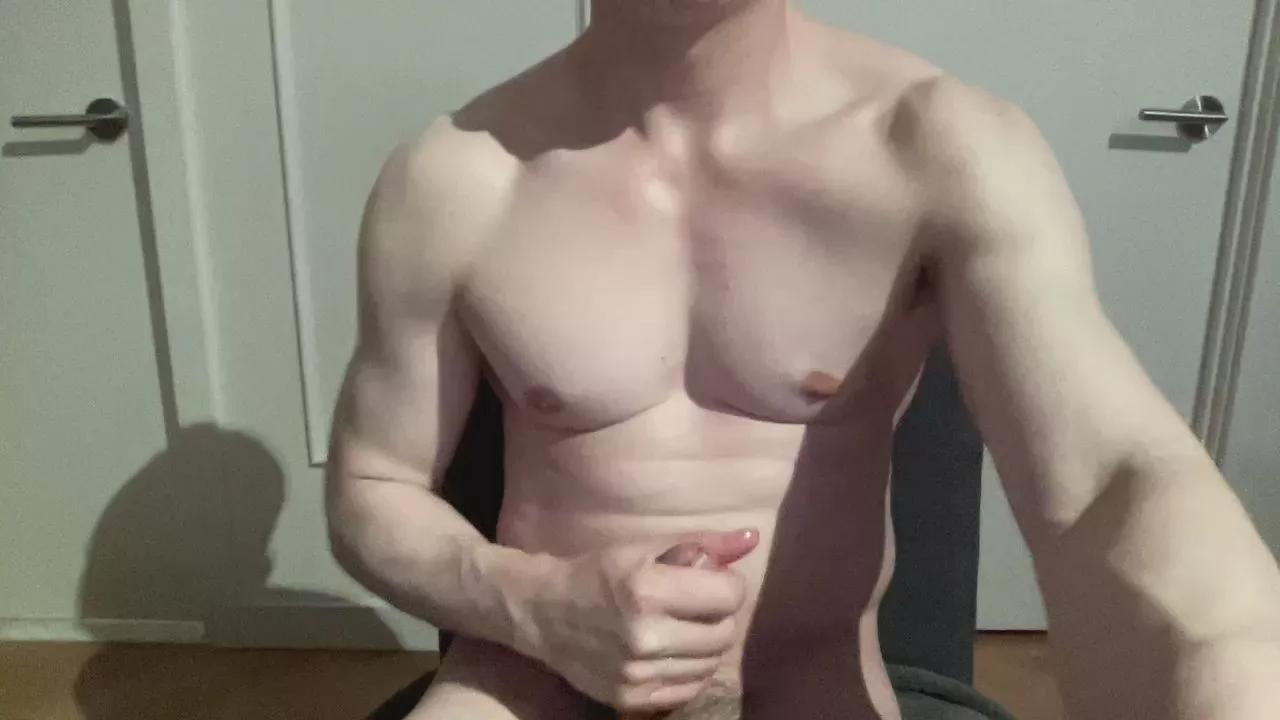 muscleguy7 on Cam4 