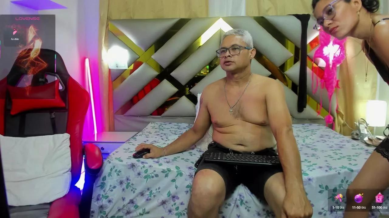 naomi_and_brack on Cam4 