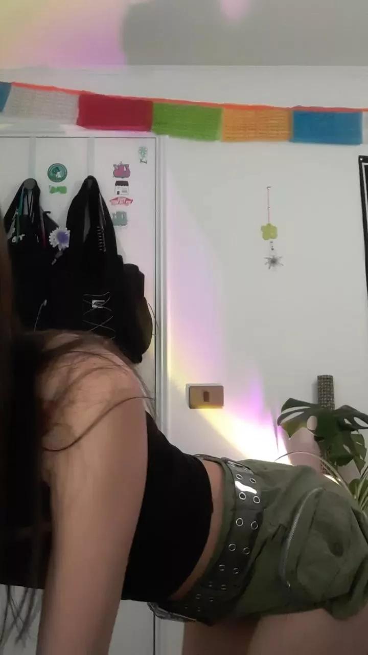 natigatitaa on Cam4 