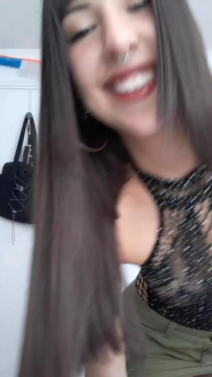 natigatitaa on Cam4 