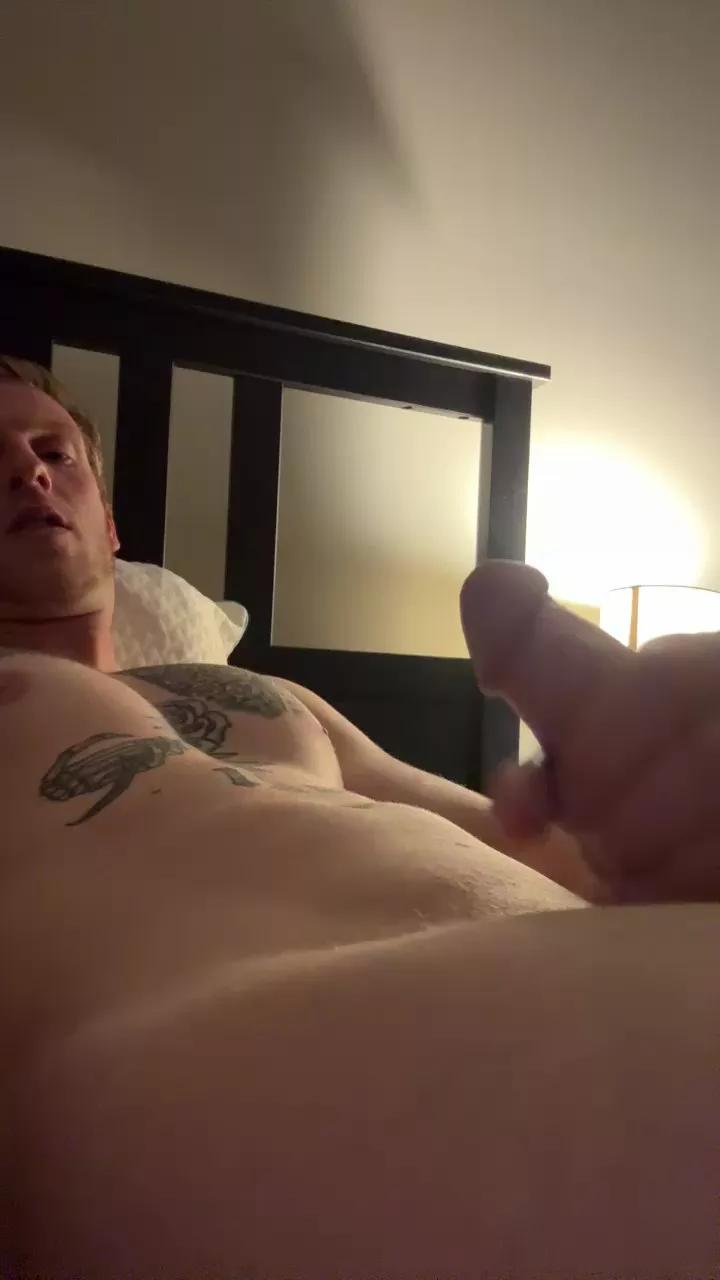 NeilCage66 on Cam4 