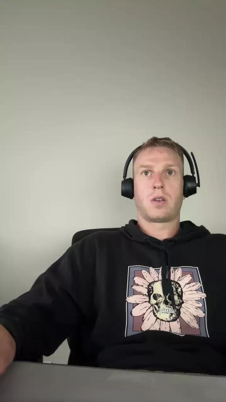 NeilCage66 on Cam4 