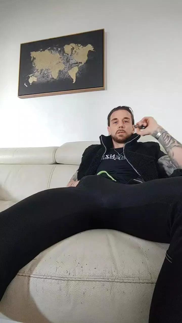 Neotrix33 on Cam4 