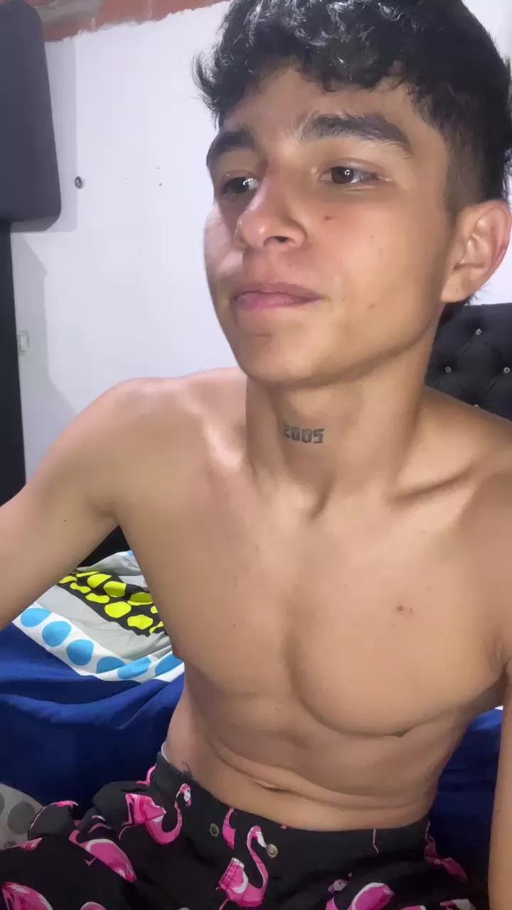 nick_05 on Cam4 