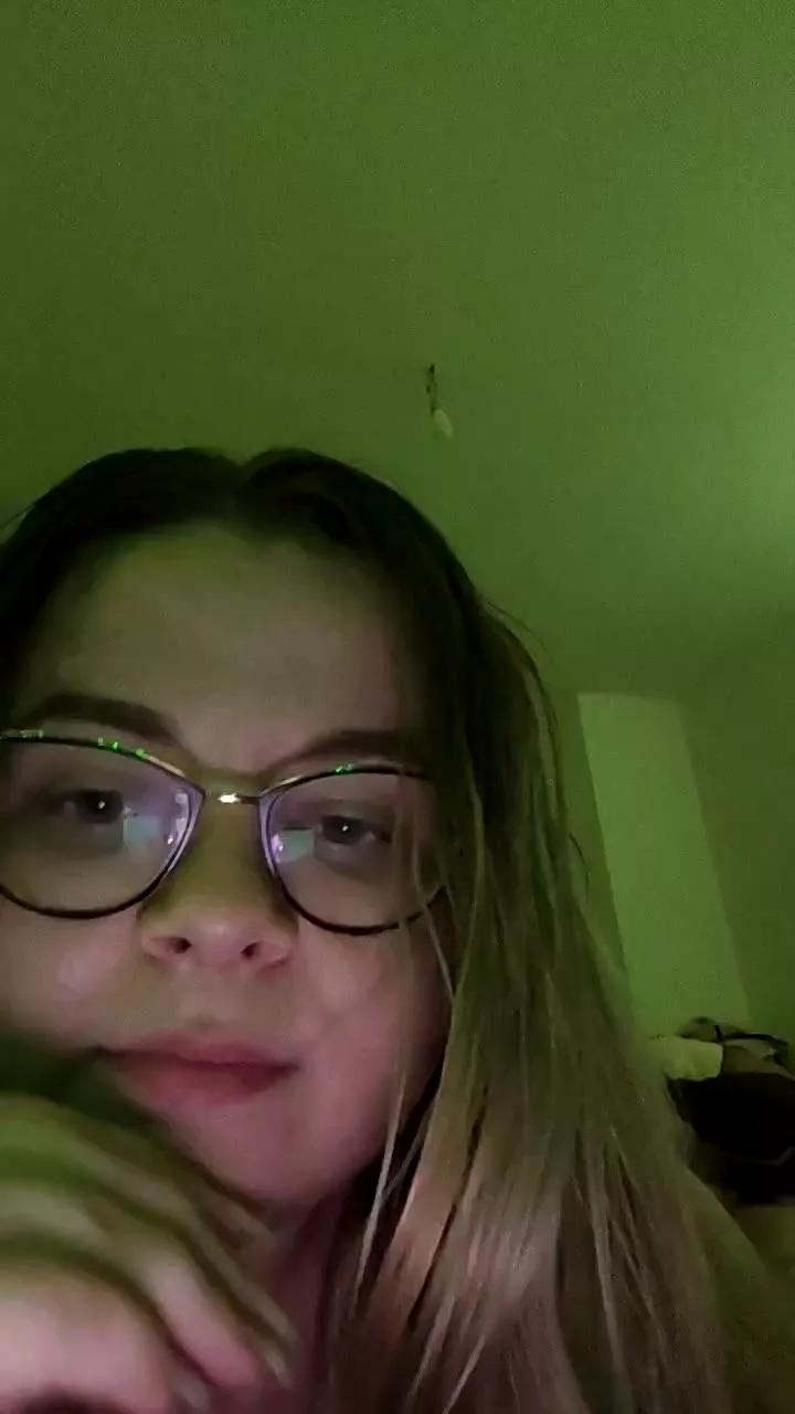 NIKIJOANA on Cam4 