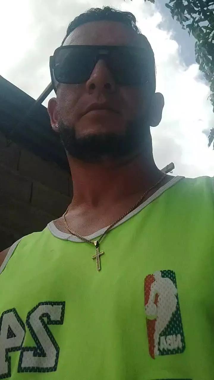 Papiyoungpig on Cam4 