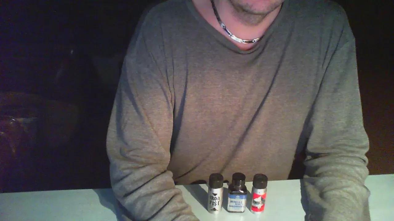 parisbtm92 on Cam4 